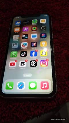 iphone11 128gb lush condetion betry health 87