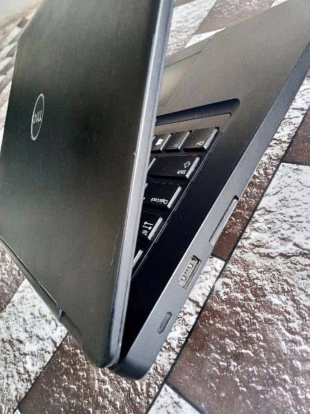 Dell Laptop Core i5,  8th Generation 6