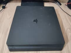 PS4 slim 1 TB