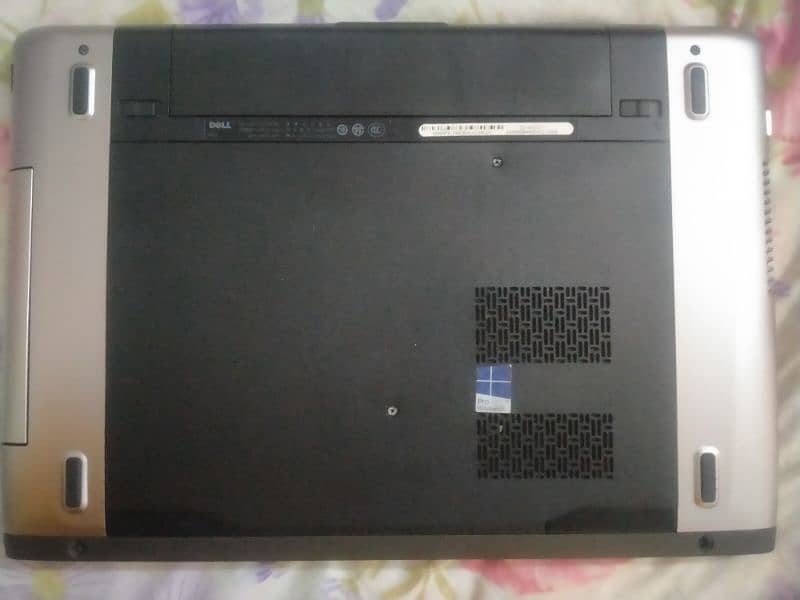 DELL laptop for sale,,used. 7