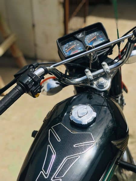 Honda 125 10/10 condition 2