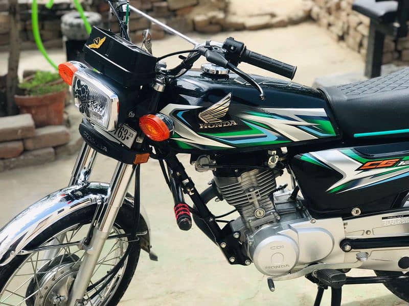 Honda 125 10/10 condition 6