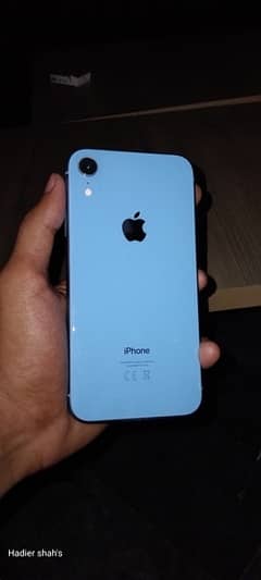 iphone XR blue clr 84 battery health 10/9 condition 64 gb