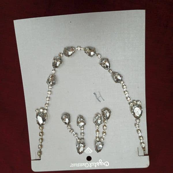 silver color jewellery set 1