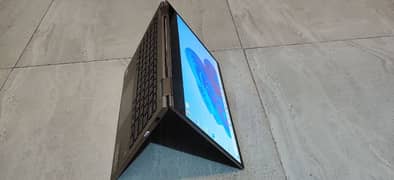 Lenovo Yoga730 i5 8th generation 8GB Ram 256Gb SSD 13.3