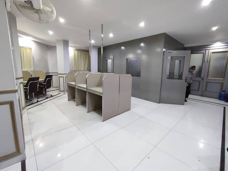 25 Persons Fully Furnished Office Floor On Main Akbar Chowk Johar Town Near Model And Faisal Town 7