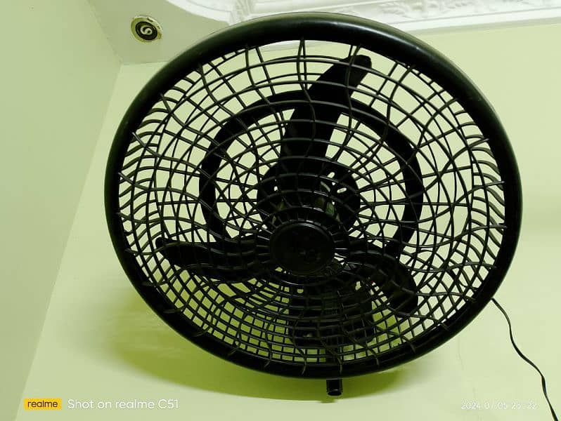 12w Fan 0