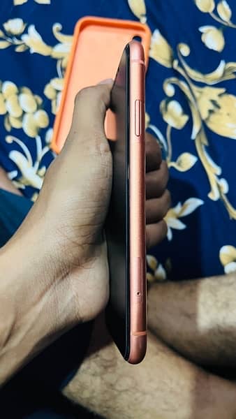 iphone XR 128GB PTA APPROVED Dual Sim 2