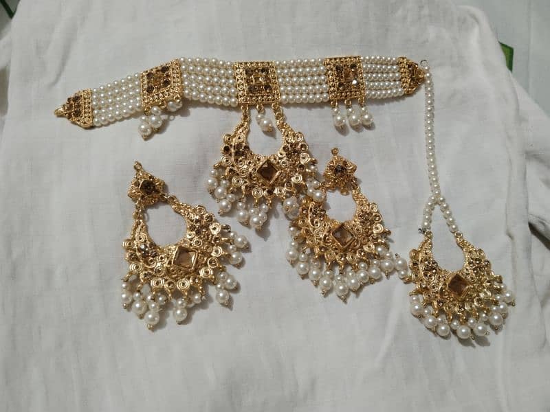selling jewellery artificial 1
