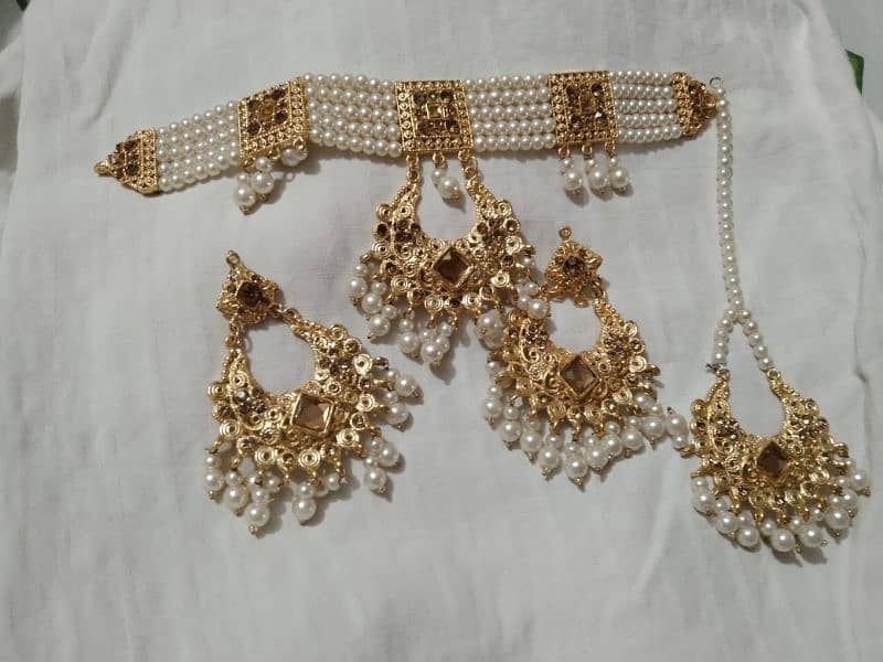 selling jewellery artificial 2