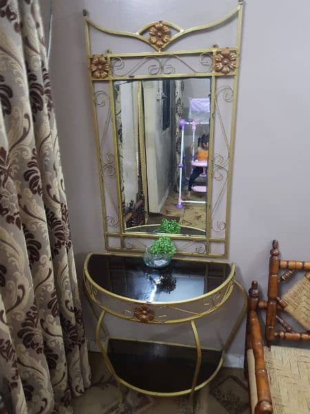 Dressing table with Mirror 0