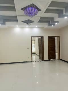 Tariq Garden Near Wapda Town 10 Marla Uppar portion available for rent