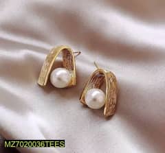 V shape gold plated Pearl Studs
