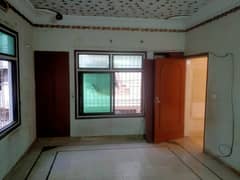 1ST FLOOR PORTION 4 BED DRAWING LOUNGE AVAILABLE FOR RENT