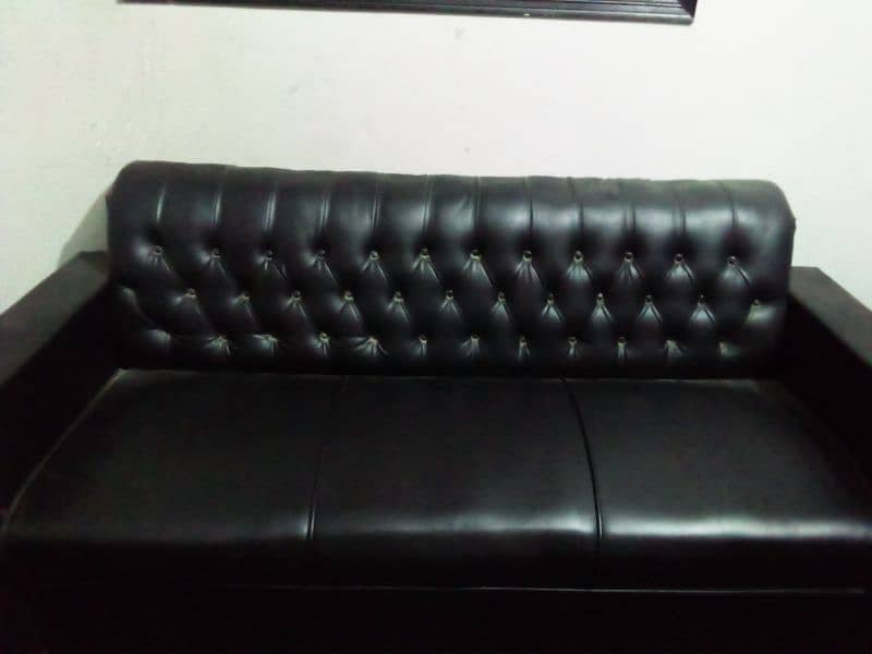 FIVE SEATER SOFA FOR SALE IN NORTH KARACHI CONTACT 03257909139 1