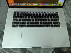 MacBook Pro i7