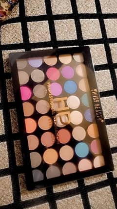 swiss beauty HD eyeshadow