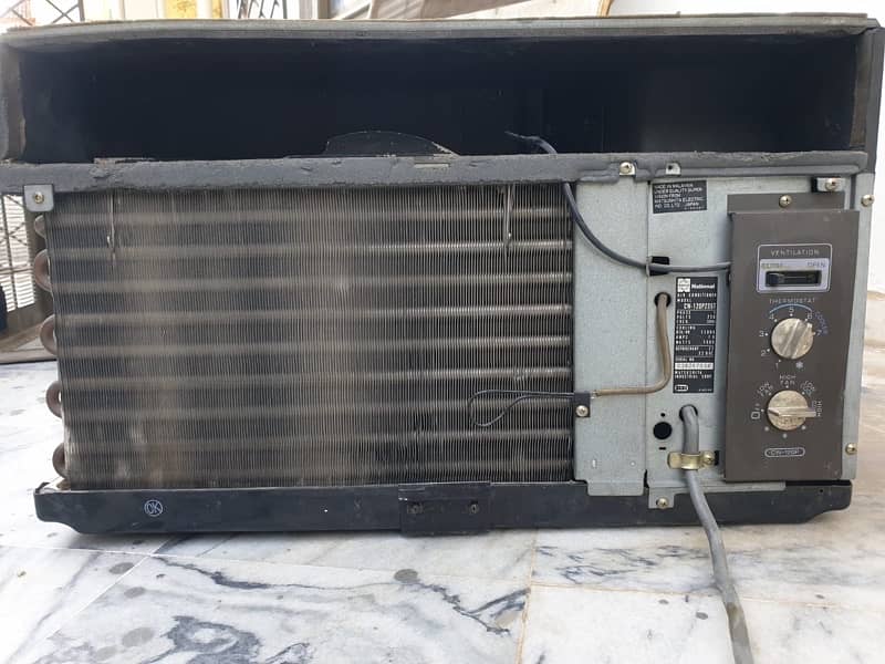 national window ac *Almost new* 1 ton 3