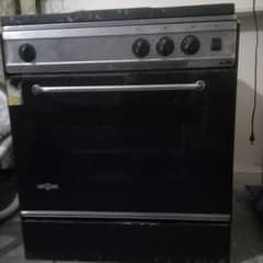 Nas Gas Oven in very good condition used just for one year