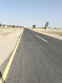 100 KANAL AGRI AND Commercial land Road front 500 feet from MULTAN 60k