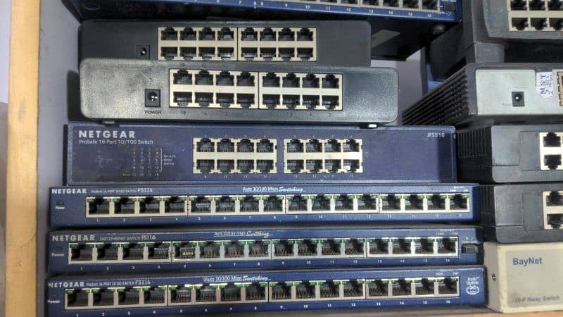 16 port and 24 port 10/100 network switch 0