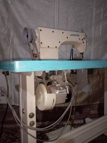 sewing Machine and overlock Machine JACK 4