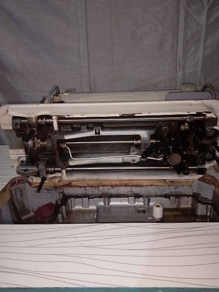 sewing Machine and overlock Machine JACK 6