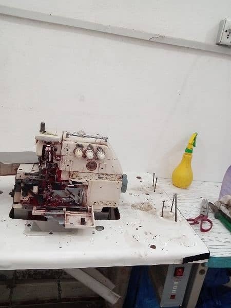 sewing Machine and overlock Machine JACK 10