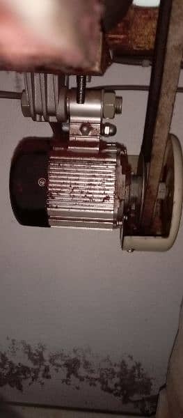 sewing Machine and overlock Machine JACK 12