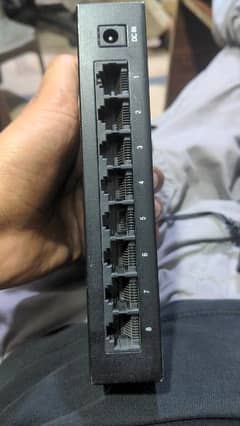 8 ports Gigabit switch Metal body with adapter