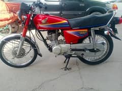 Honda 125cc 2009 model bike for sale WhatsApp number onhai0327419950)