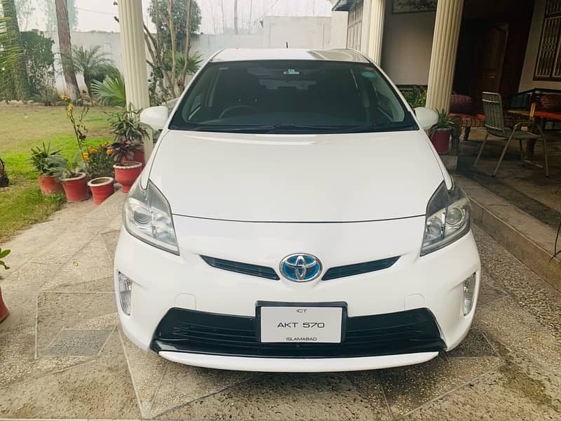 Toyota Prius 2015 13