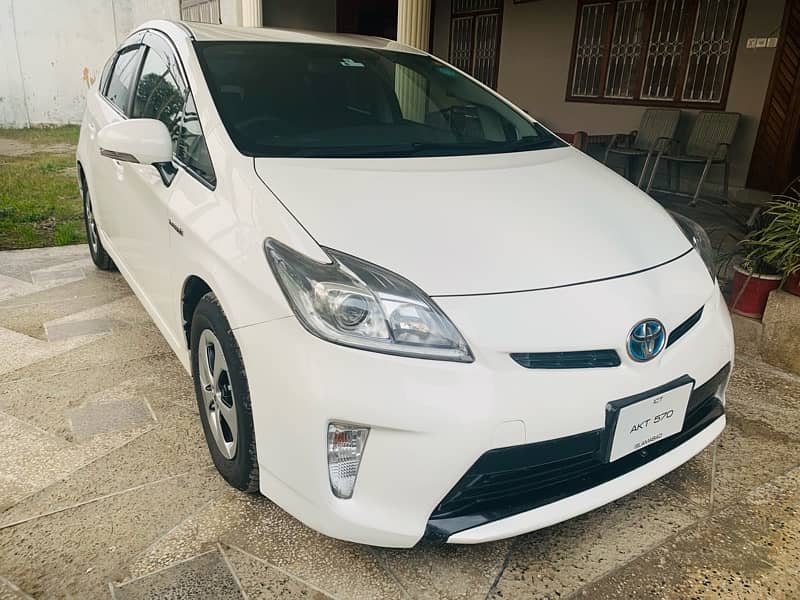 Toyota Prius 2015 14