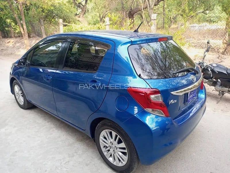 Toyota Vitz 2014 F1.0 4