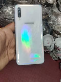 Samsung a50 4ram 128 rom