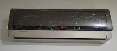 Gree 1.5 ton Inverter Ac R410 gass