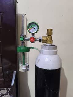 New 10L Oxygen Cylinder with Regulator