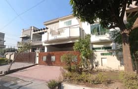 10 Marla Double Storey HOUSE AVAILABLE FOR Sale
