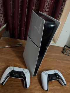 PS5 SLIM DIGITAL With 2 controllers