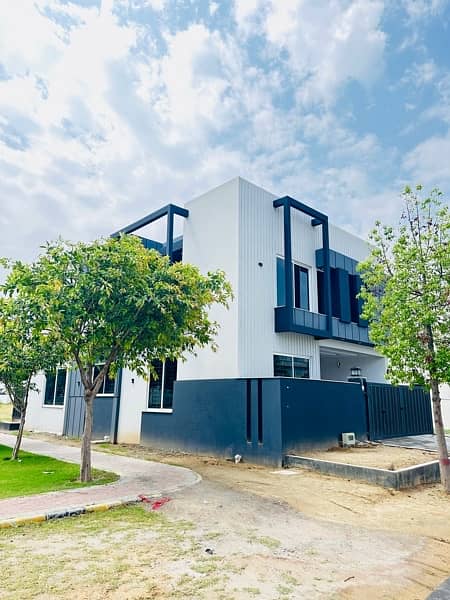 Luxury Brand New Corner Park Face House For Sale 3