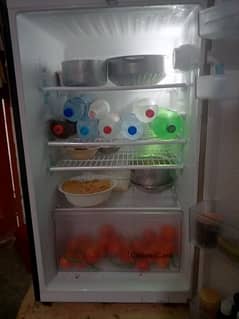 Dawlance fridge  full worranty with steplaizer