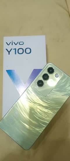 Vivo Y100 8+8 Ram / 256 GB Memory. 11month warranty