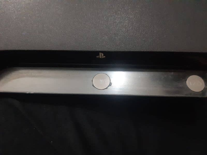 ps3  250 gb 10/10 condition 7
