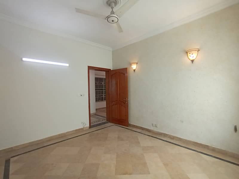 I-8/2.40x80 Luxury Upper Portion Near Park Near Shifa Hospital More Options Available For Rent 12