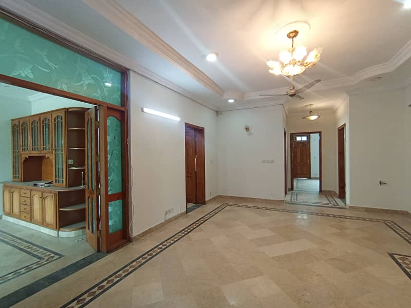 I-8/2.40x80 Luxury Upper Portion Near Park Near Shifa Hospital More Options Available For Rent 14