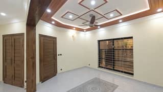 10 Marla Brand New House For Rent In Bahria Town - Overseas B Extension Lahore