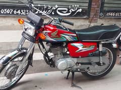 Honda 125 red colour