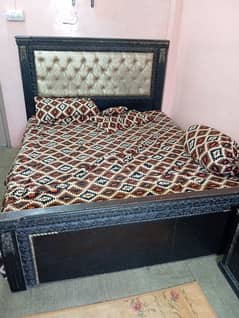 king bed + side tables, dressing table