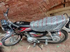 380 Honda 125 brand just 1 month hoe liye 10%10 original hai