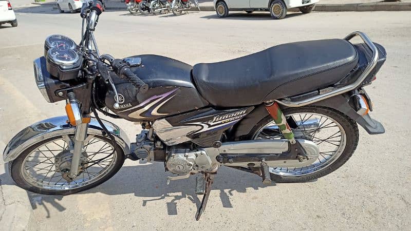 Yamaha junoon golden number 1